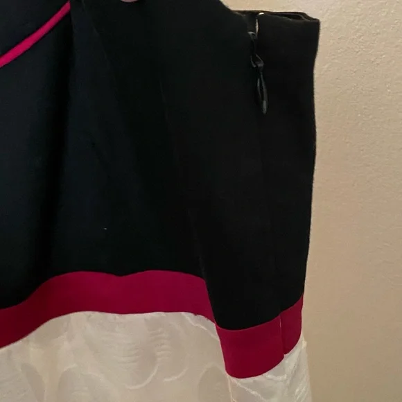 Ann Taylor, Size 6, 100% Cotton, Dry Clean Only. Summer Dress - Picture 5 of 6